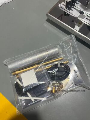材料の摩耗および耐久性試験のための耐摩耗性試験機